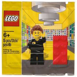 5001622 Lego Store Emplyee