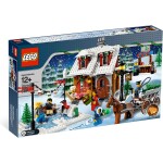 10216 Seasonal Winter Village Bakery